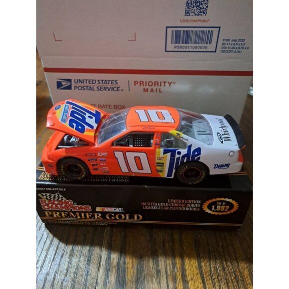 Vintage 97 Racing Champions Gold Ricky Rudd Tide Die Cast Nascar Race Car Bank - Picture 1 of 10